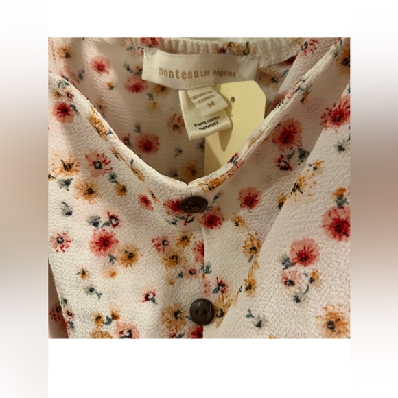 Monteau Floral Off-Shoulder Smocked Top | Blusa Floral - Picture 4 of 6